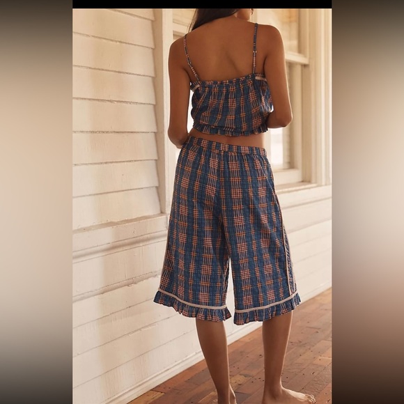 Anthropology LyreBird Ruffle Bermuda Shorts. - Picture 3 of 6